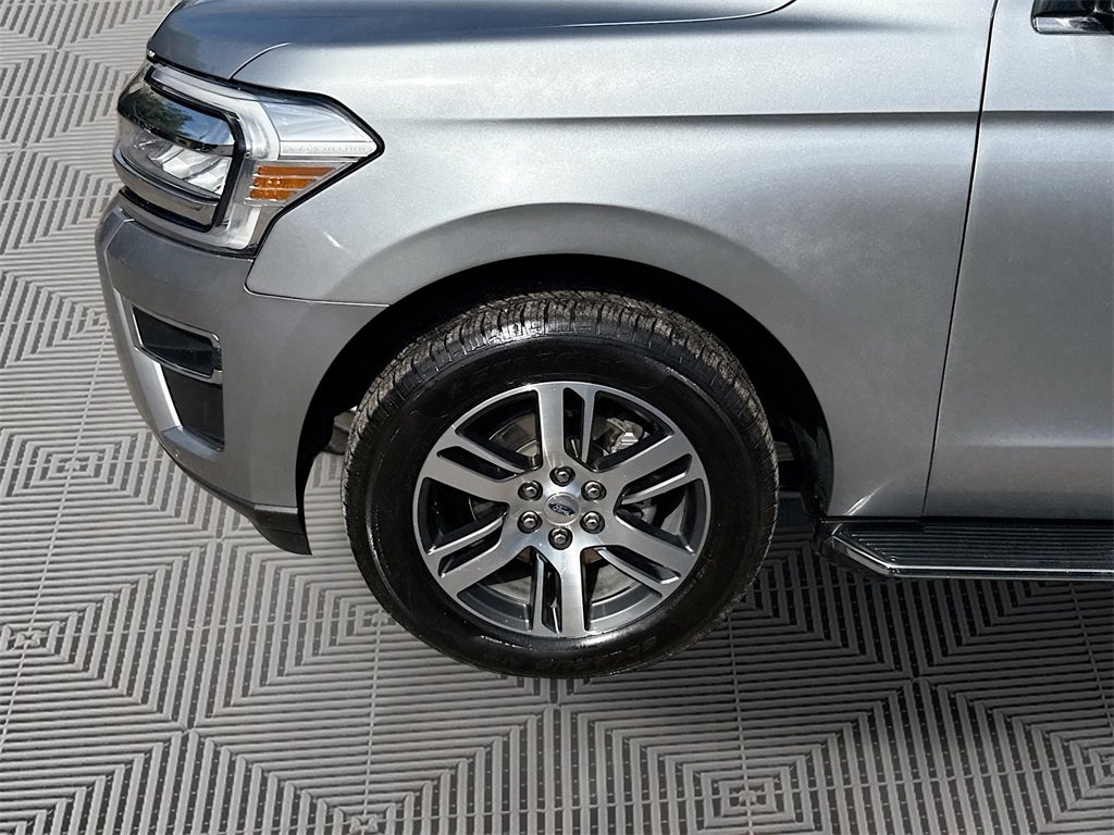 Used 2023 Ford Expedition Limited image 35