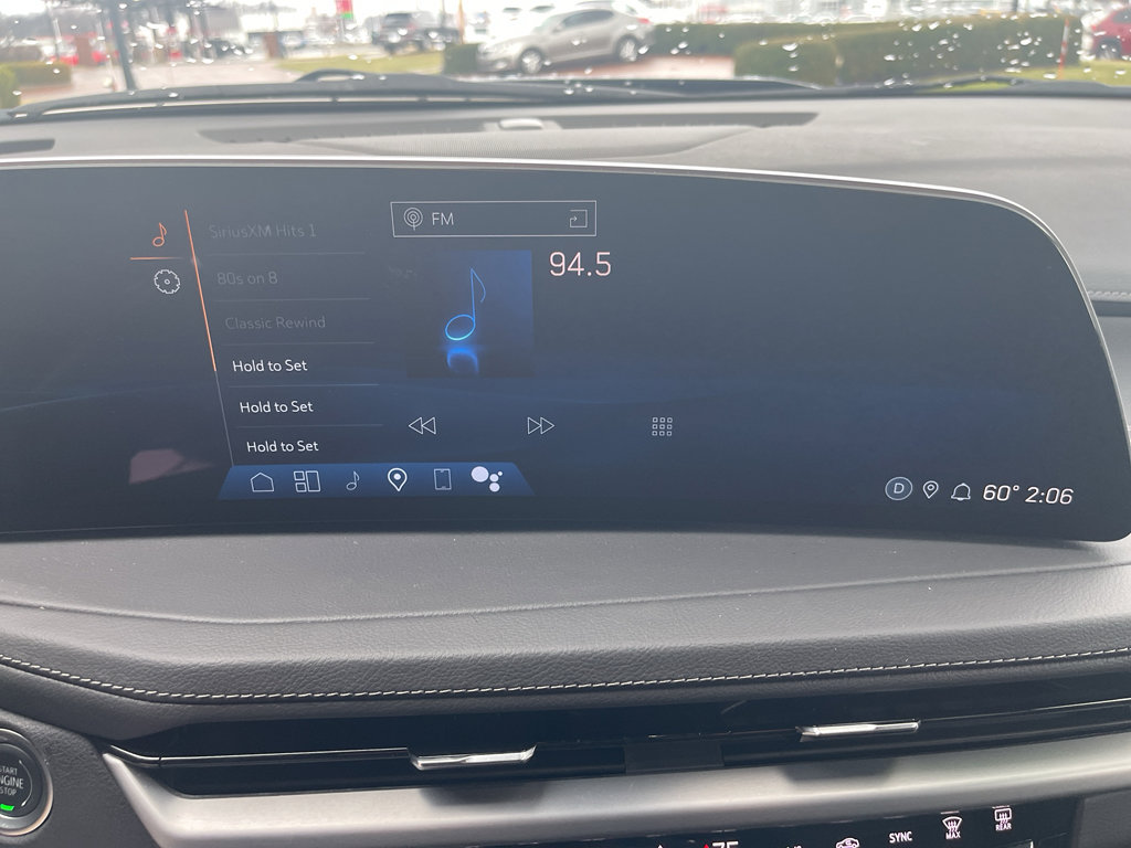 Used 2025 Cadillac XT4 Premium Luxury image 24