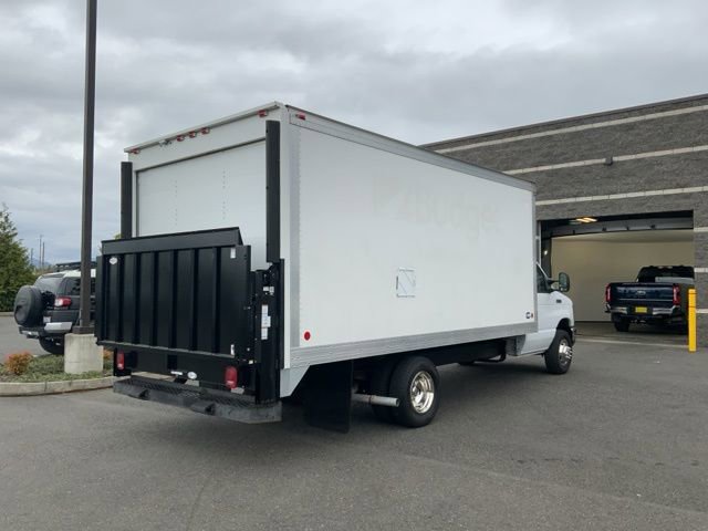 Used 2018 Ford E-450 and Econoline 450 Super Duty w/ Exterior Upgrade Package image 5