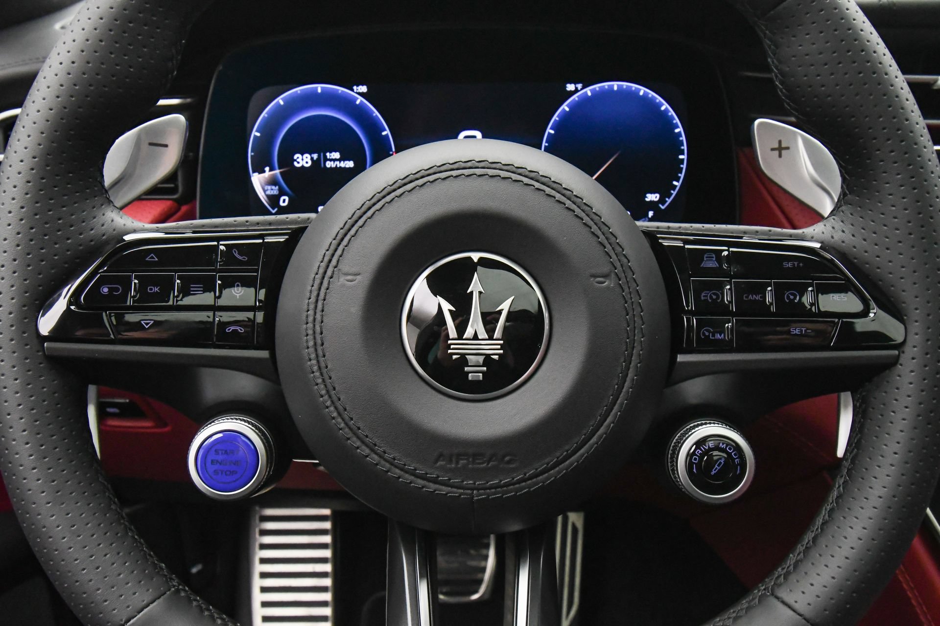 Used 2025 Maserati Grecale Modena AWD/4WD image 35