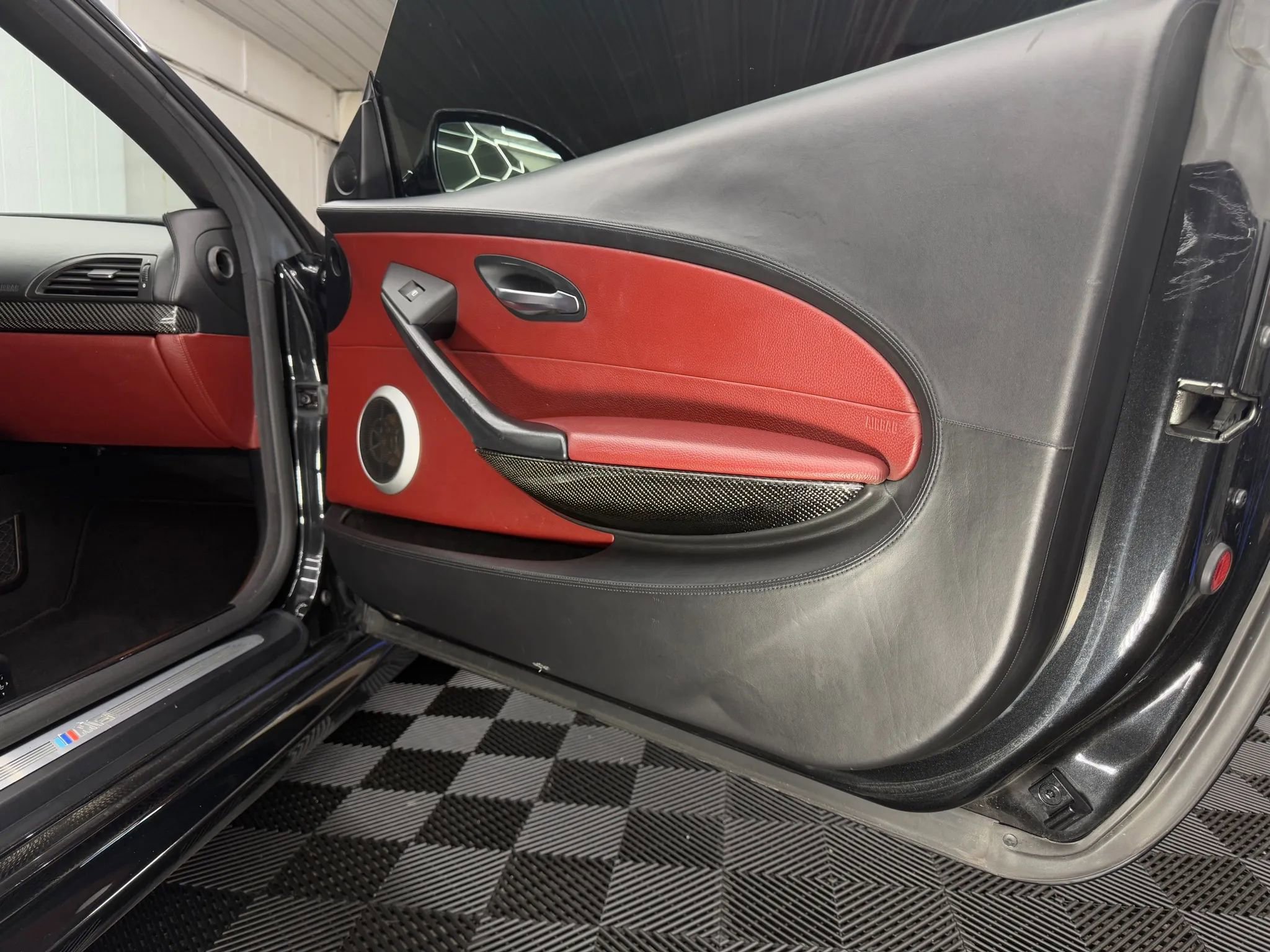 Used 2010 BMW M6 Convertible image 6