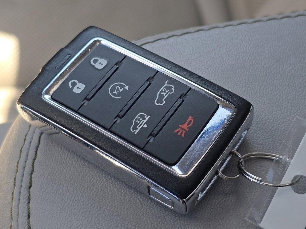 Used 2023 Jeep Wagoneer Series III w/ Premium Group I image 31