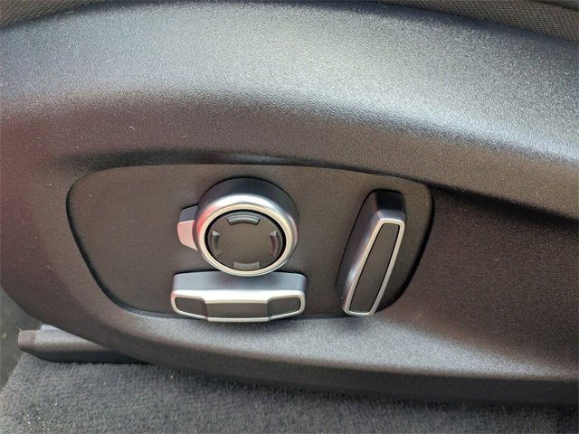 Used 2026 Jaguar F-PACE R-Dynamic S image 24