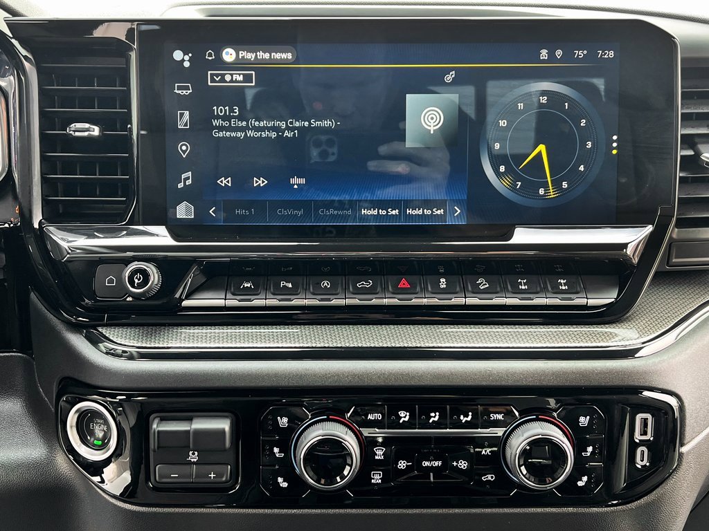 Used 2024 Chevrolet Silverado 1500 ZR2 image 24