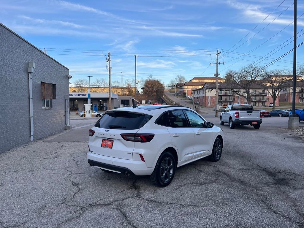 Certified 2024 Ford Escape ST-Line w/ Tech Pack #1 image 5