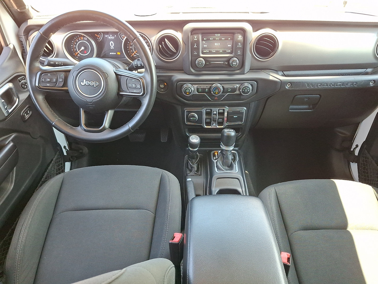 Used 2018 Jeep Wrangler Unlimited Sport S AWD/4WD image 15