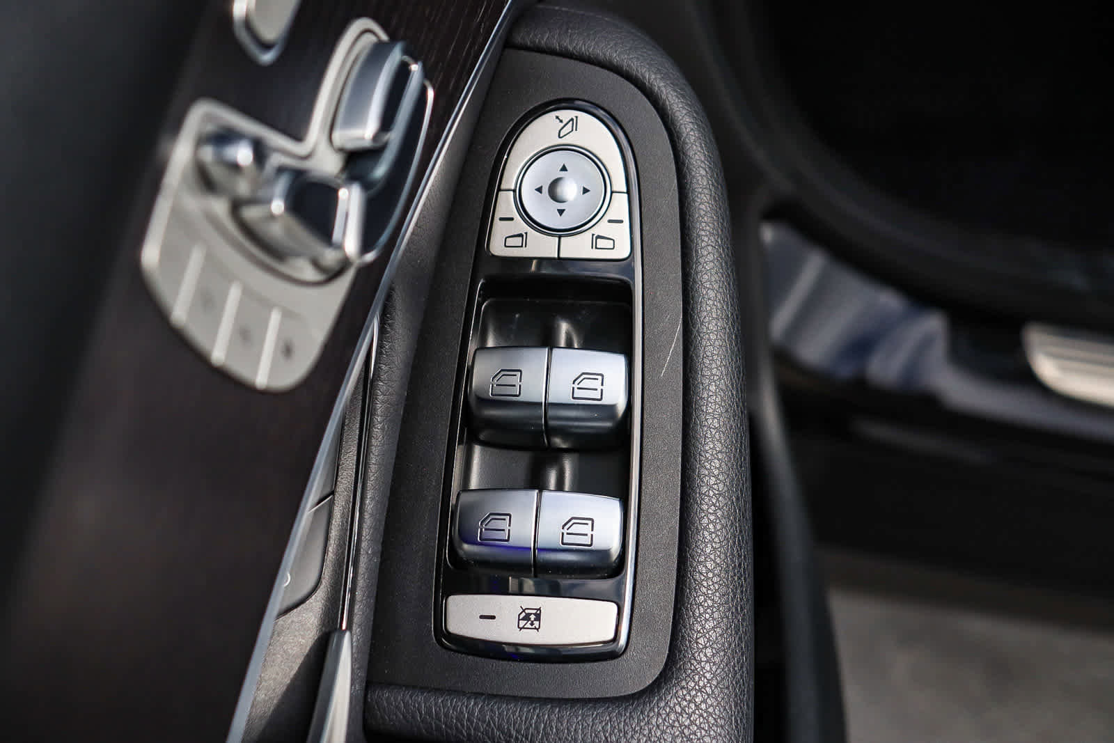 Used 2020 Mercedes-Benz GLC 300 image 29