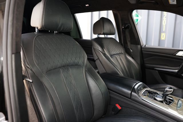 Used 2019 BMW X7 xDrive50i w/ Dynamic Handling Package AWD/4WD image 19