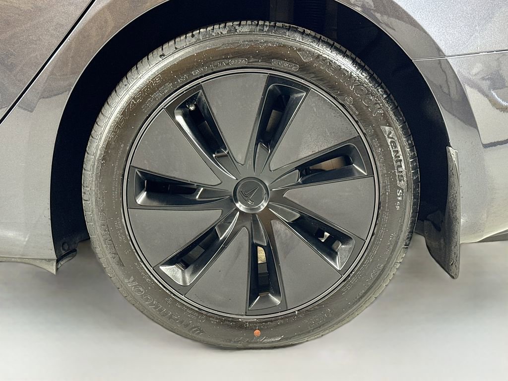 Used 2025 Tesla Model 3 Long Range AWD/4WD image 10