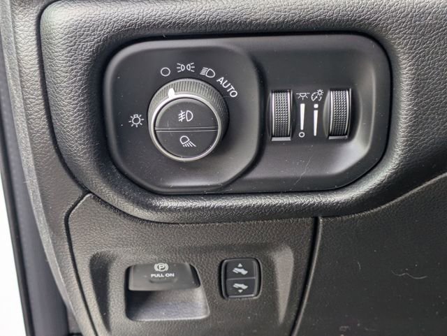 Used 2019 RAM 1500 Big Horn AWD/4WD image 13