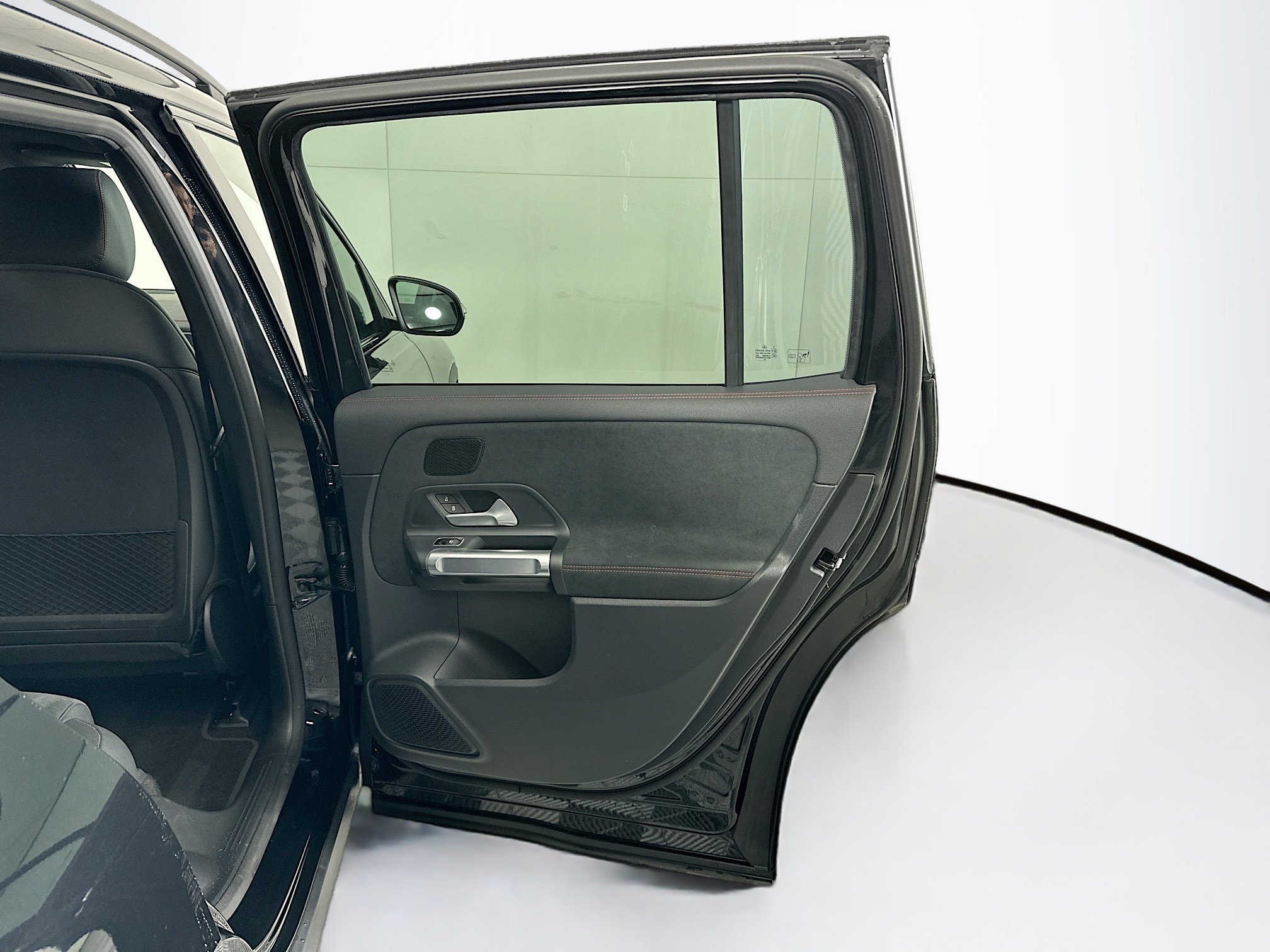 Used 2024 Mercedes-Benz EQB 250+ EQB 250+ image 32