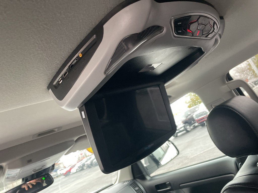 Used 2018 Toyota Sequoia TRD Sport AWD/4WD image 9