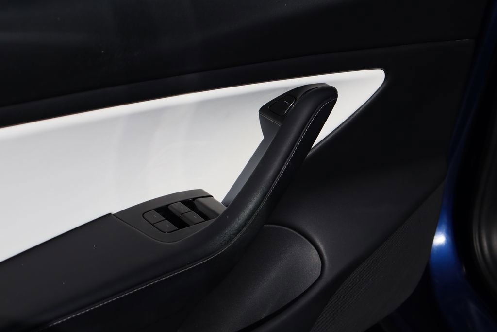 Used 2020 Tesla Model 3 Performance image 16