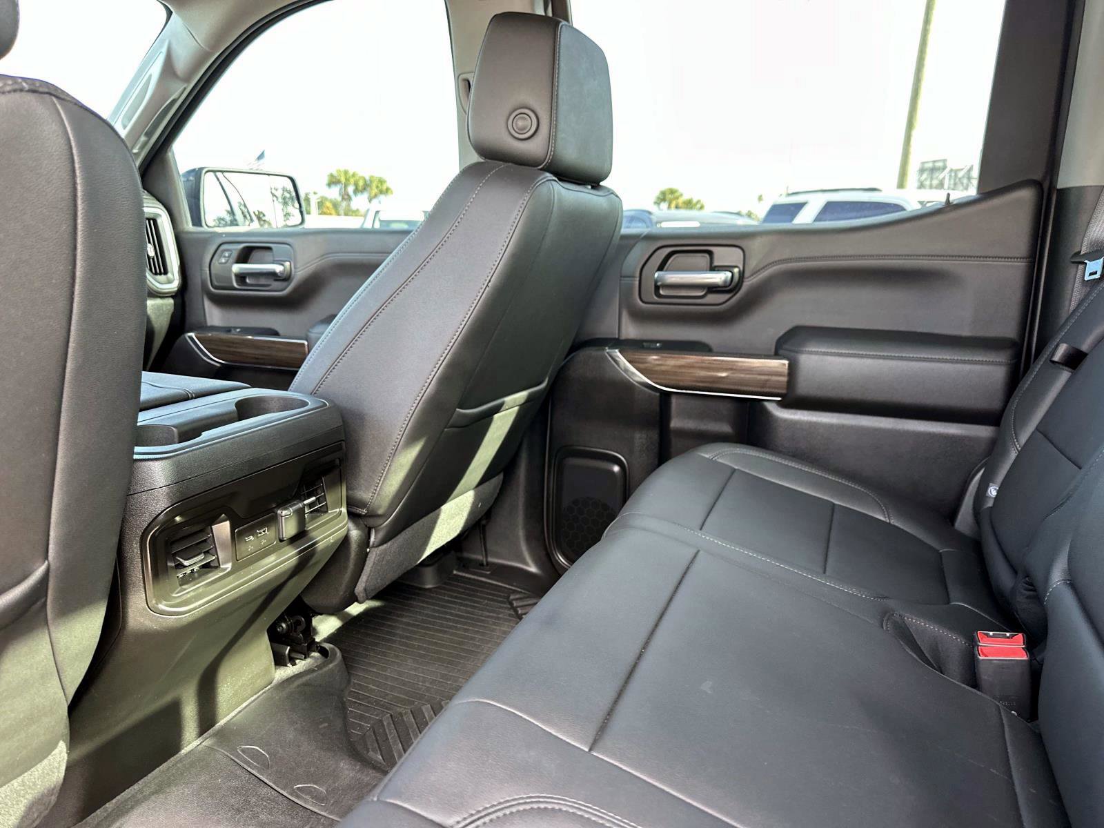 Used 2022 Chevrolet Silverado 1500 LT Trail Boss w/ Convenience Package II image 16