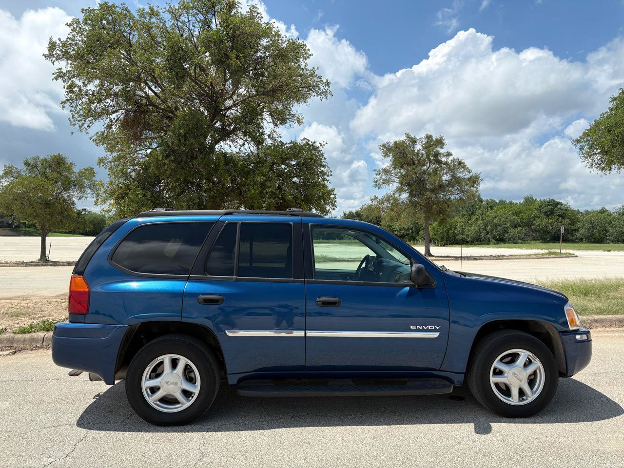 Used 2006 GMC Envoy SLE RWD image 50