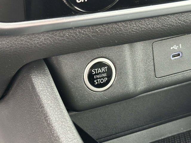 Used 2023 Nissan Rogue S AWD/4WD image 20