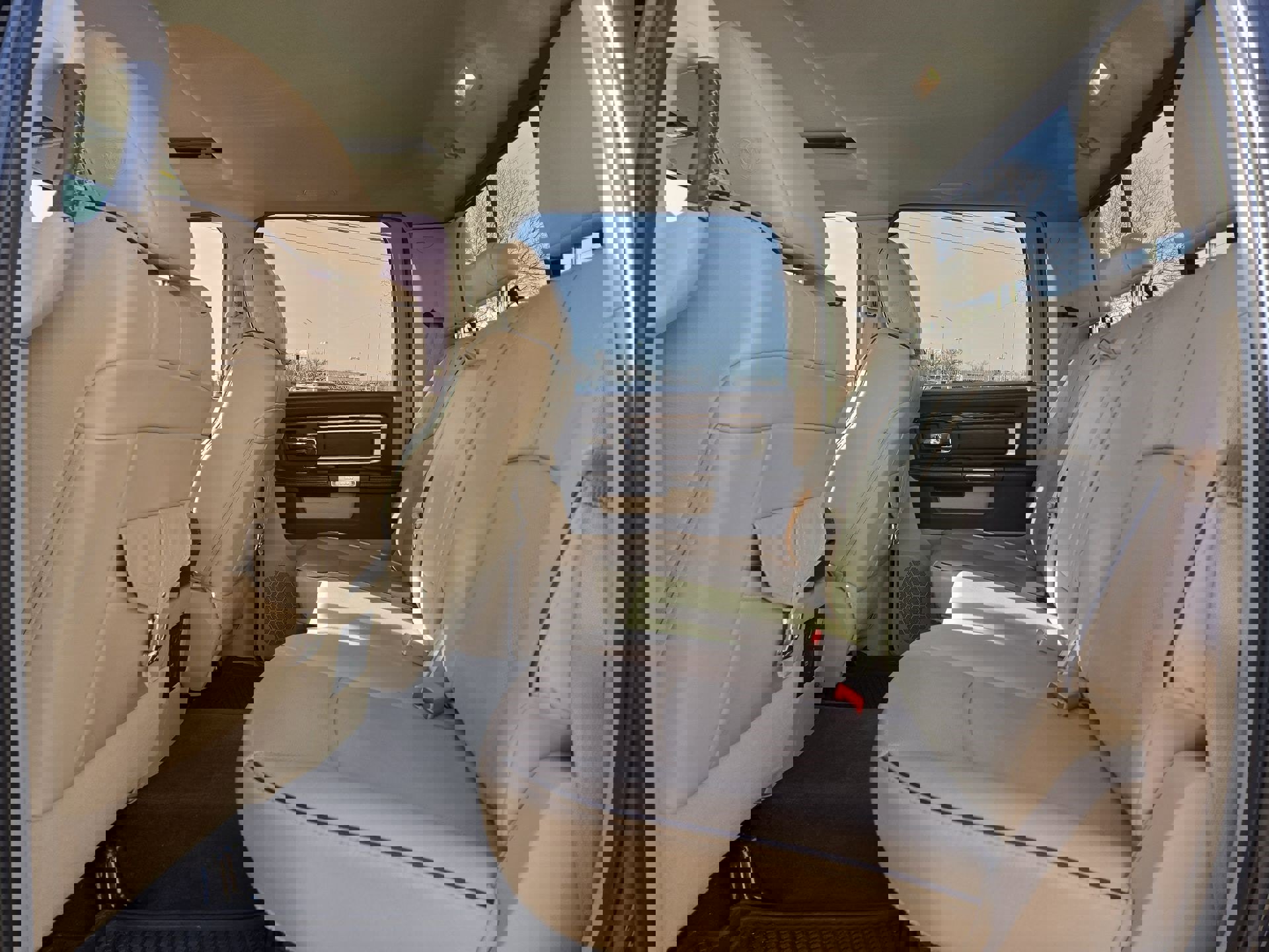 Used 2018 RAM 1500 Limited image 13