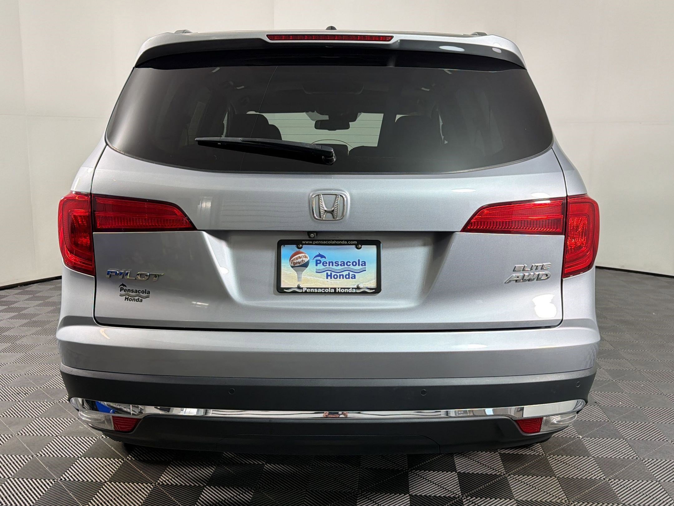Used 2016 Honda Pilot Elite image 8