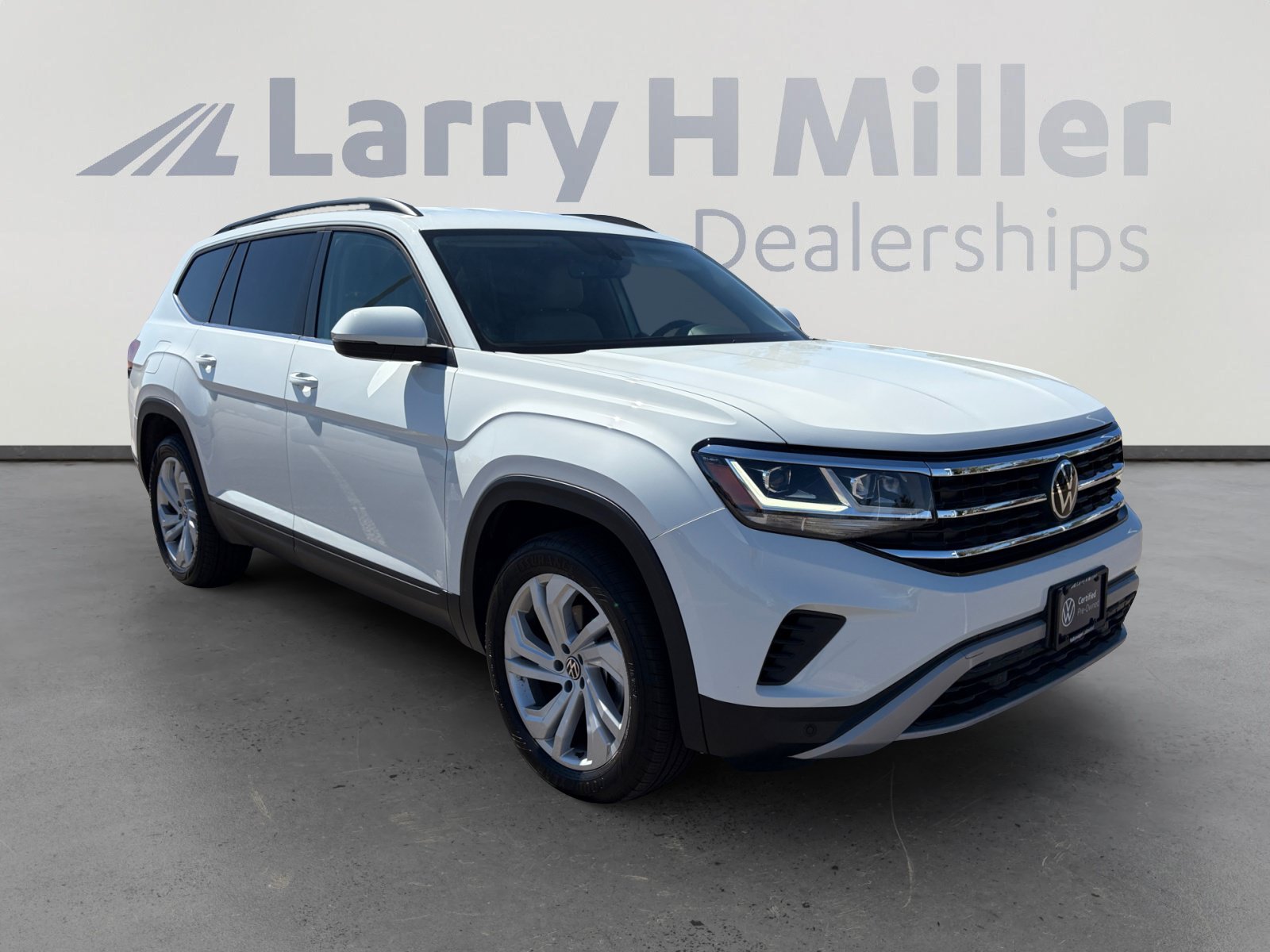 Used 2023 Volkswagen Atlas SE w/ Black Wheel Package AWD/4WD image 8