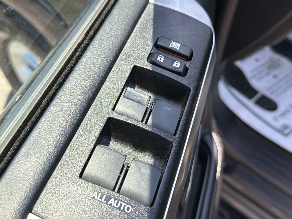 Used 2021 Toyota 4Runner SR5 Premium w/ Moonroof Package AWD/4WD image 19