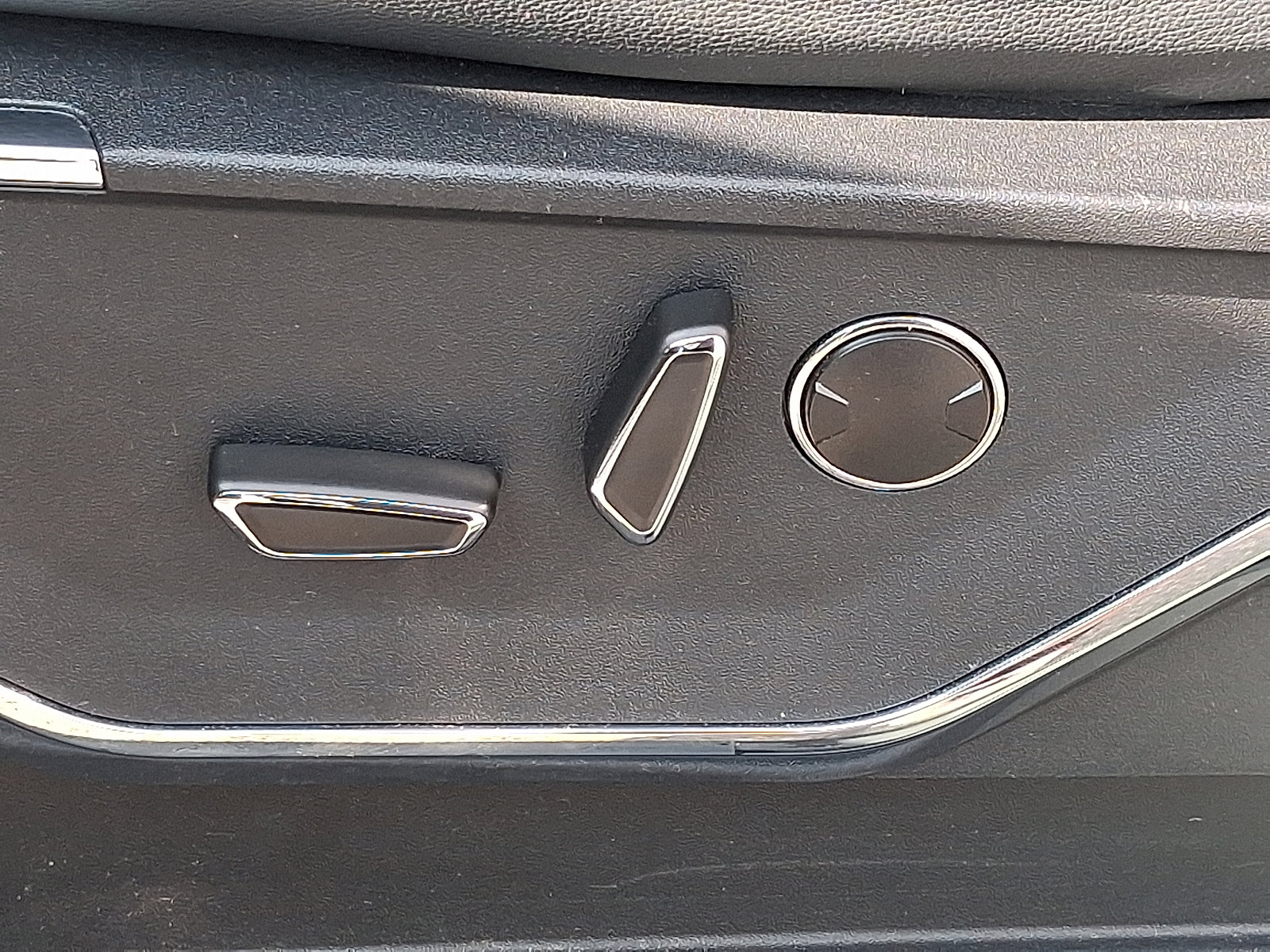 Used 2022 Ford F150 Lariat w/ Equipment Group 502A High image 26