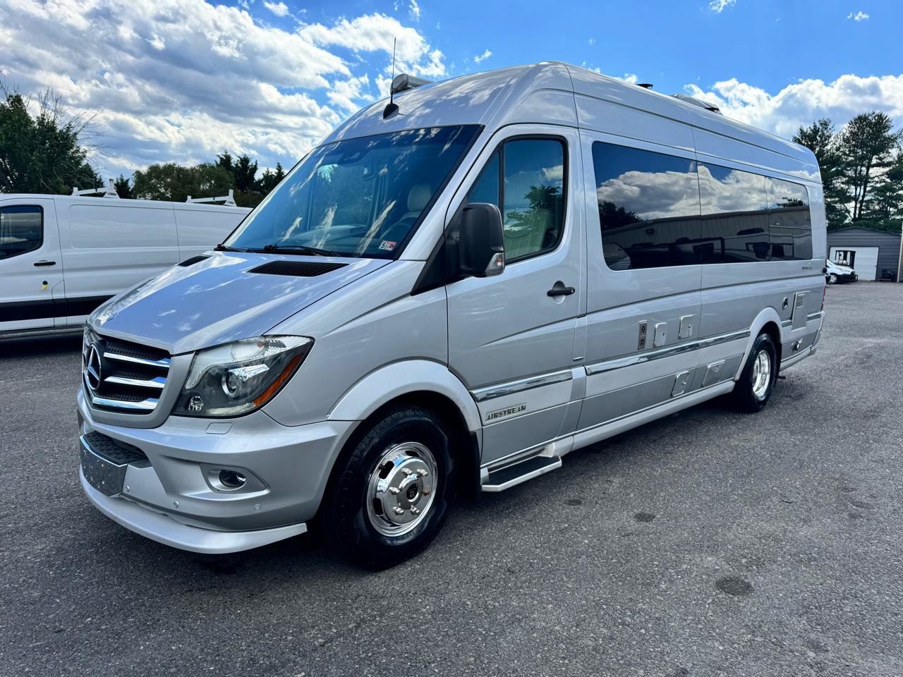 Used 2015 Mercedes-Benz Sprinter 3500 image 1