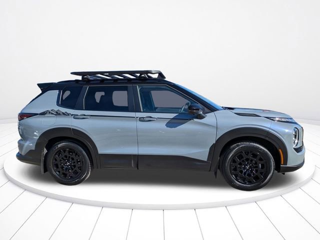 New 2026 Mitsubishi Outlander Trail Edition image 3