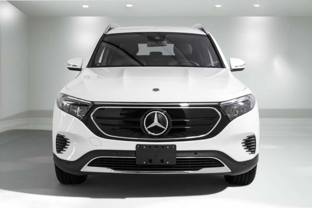 Used 2023 Mercedes-Benz EQB 250+ w/ Exclusive Package image 4