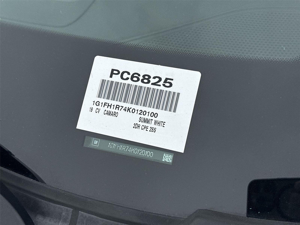 Used 2019 Chevrolet Camaro SS RWD image 32