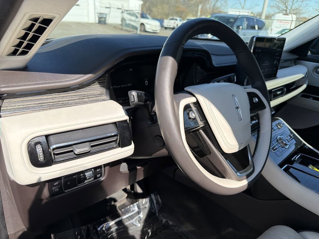 Certified 2023 Lincoln Aviator Black Label Grand Touring image 21