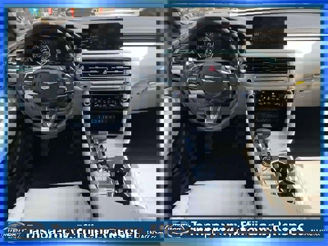 Used 2025 Genesis G70 2.5T image 13