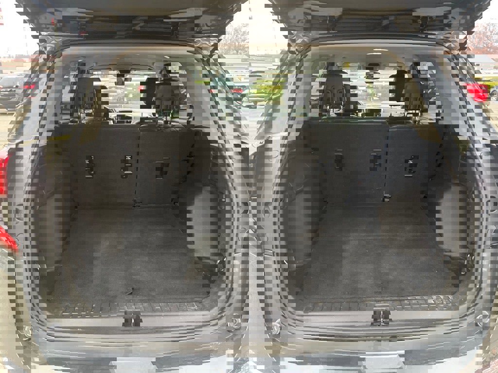 Used 2019 GMC Terrain SLT image 18