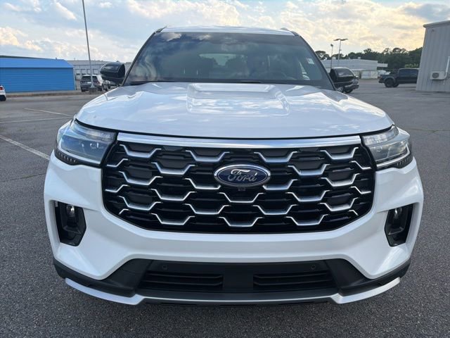 Used 2026 Ford Explorer Platinum RWD image 8