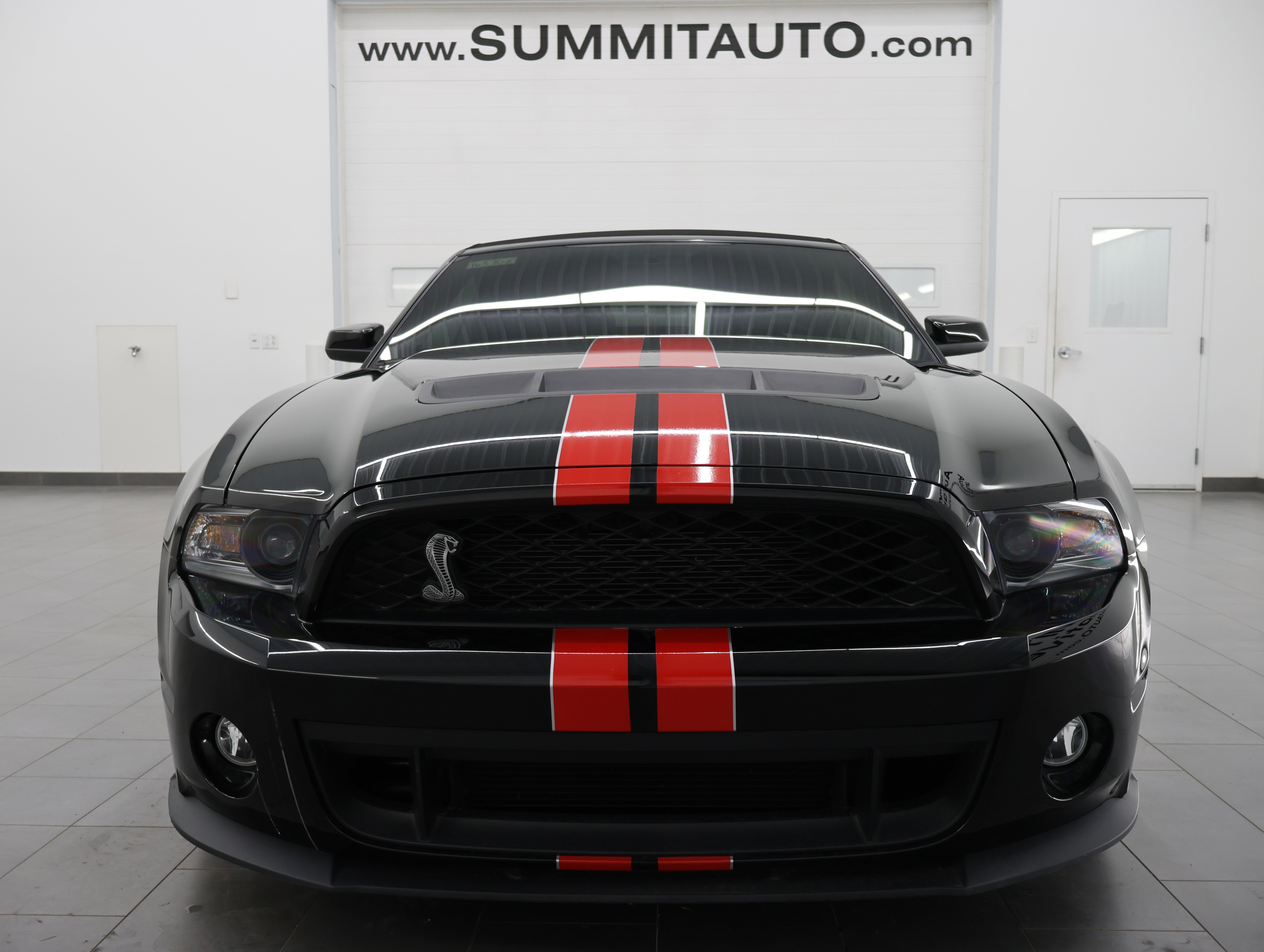 Used 2011 Ford Mustang Shelby GT500 w/ SVT Performance Pkg RWD image 29