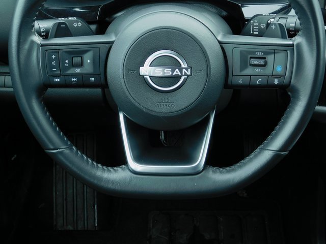 Used 2024 Nissan Pathfinder SV image 16
