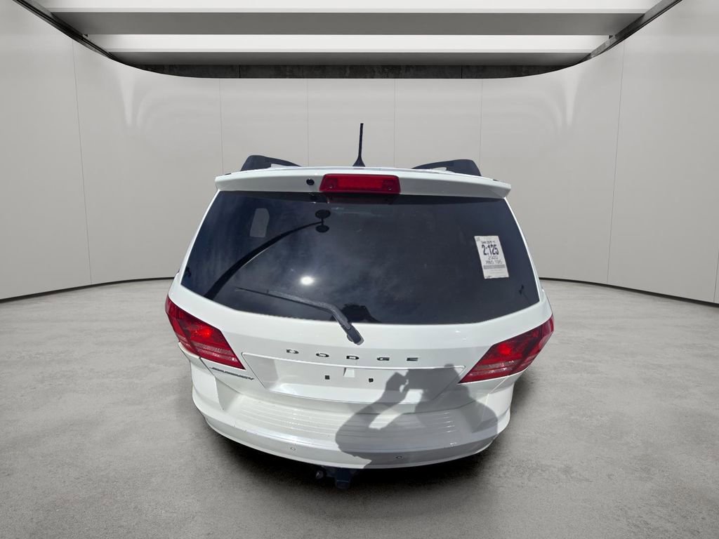 Used 2020 Dodge Journey SE image 3