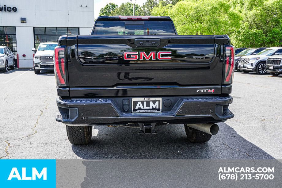 Used 2024 GMC Sierra 2500 AT4 w/ Technology Package AWD/4WD image 11
