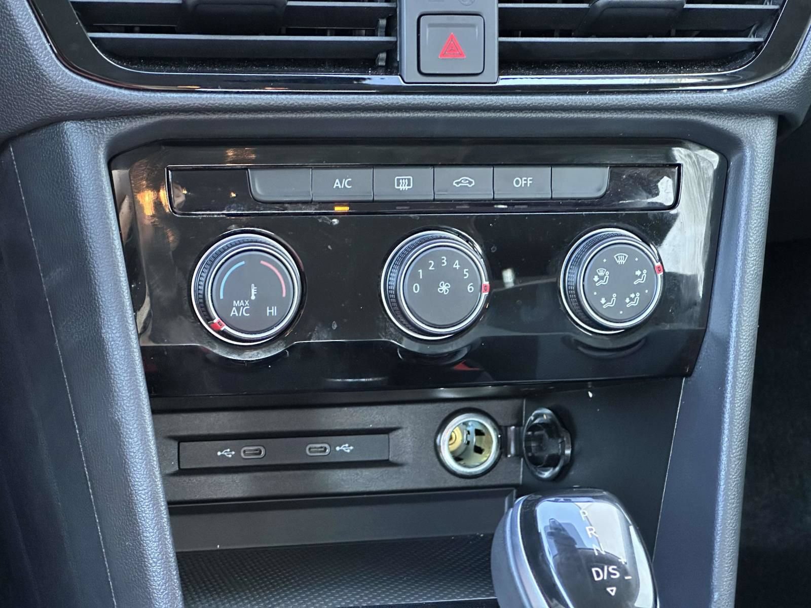 Certified 2024 Volkswagen Taos S FWD image 20