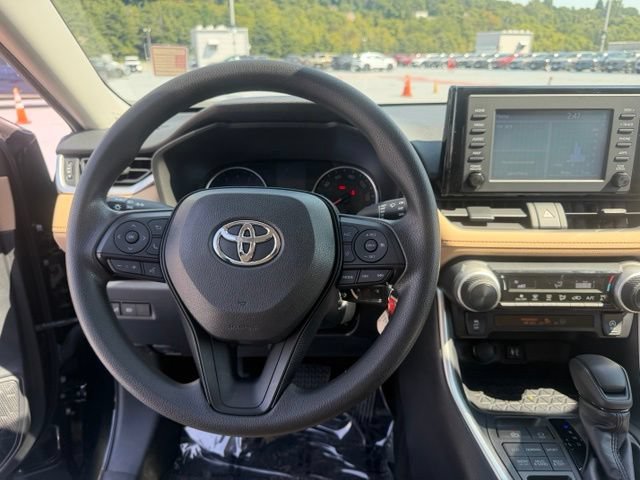 Used 2019 Toyota RAV4 LE w/ All Weather Liner Package AWD/4WD image 13