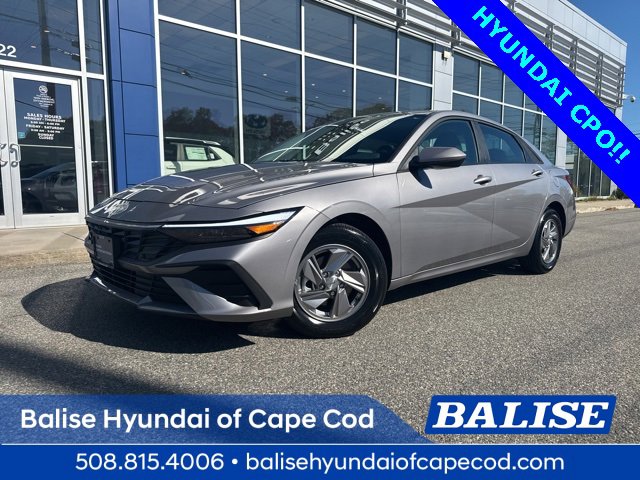 Certified 2025 Hyundai Elantra SE image 1