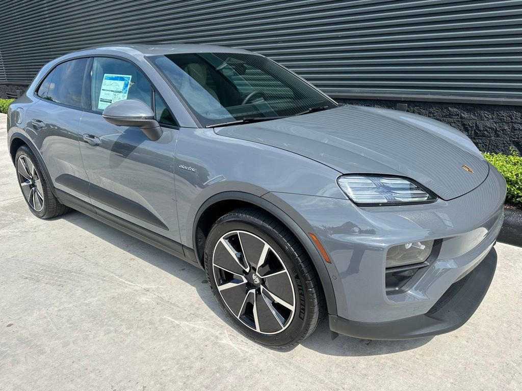 New 2026 Porsche Macan 4 Electric AWD/4WD image 10