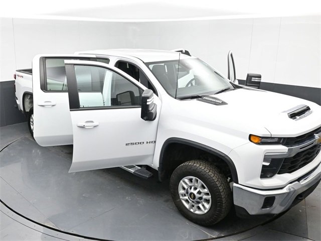 Used 2024 Chevrolet Silverado 2500 LT image 48