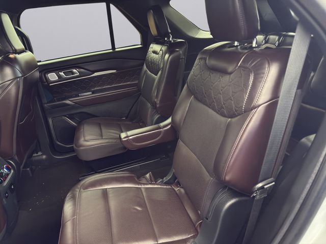 Used 2025 Ford Explorer Platinum w/ LUX Leather Package AWD/4WD image 13