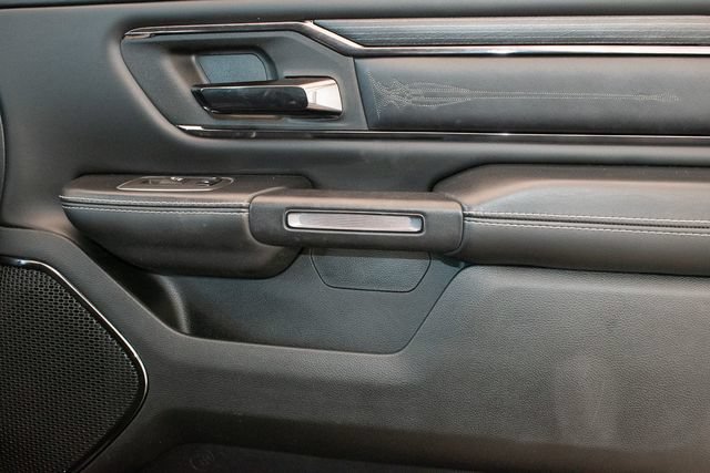 Used 2022 RAM 1500 Limited w/ Body-Colour Bumper Group AWD/4WD image 11