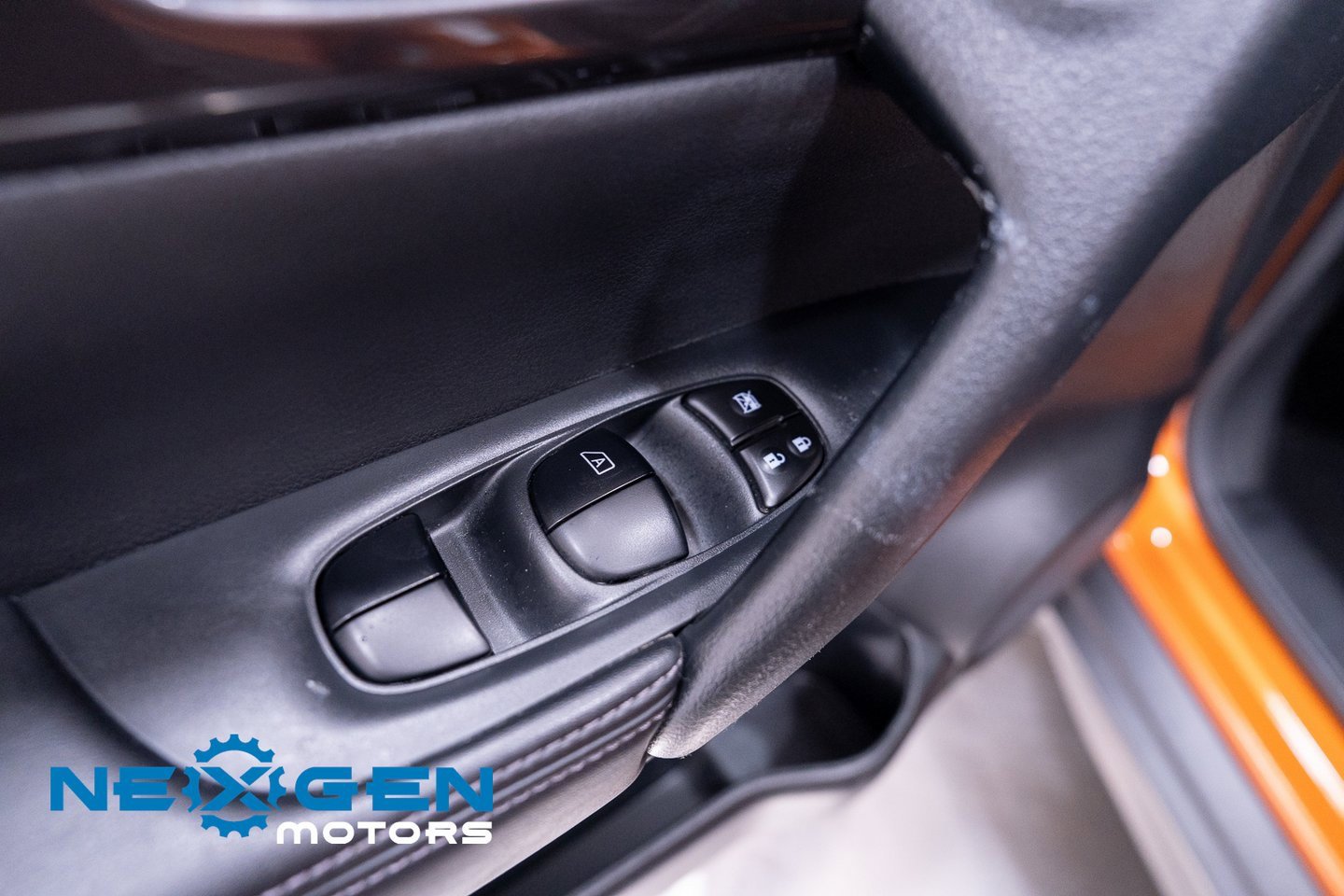 Used 2020 Nissan Rogue SV w/ Premium Package image 22