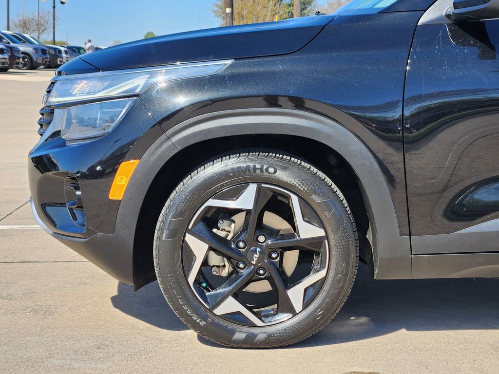 Certified 2025 Kia Seltos EX w/ EX Sunroof Package FWD image 14