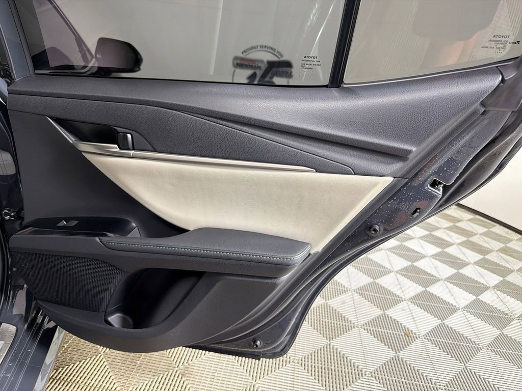 Used 2025 Toyota Camry XLE image 17