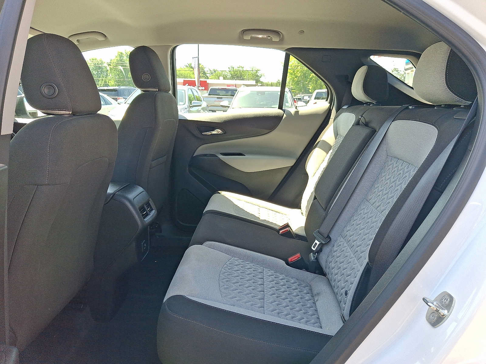Used 2023 Chevrolet Equinox LS AWD/4WD image 11