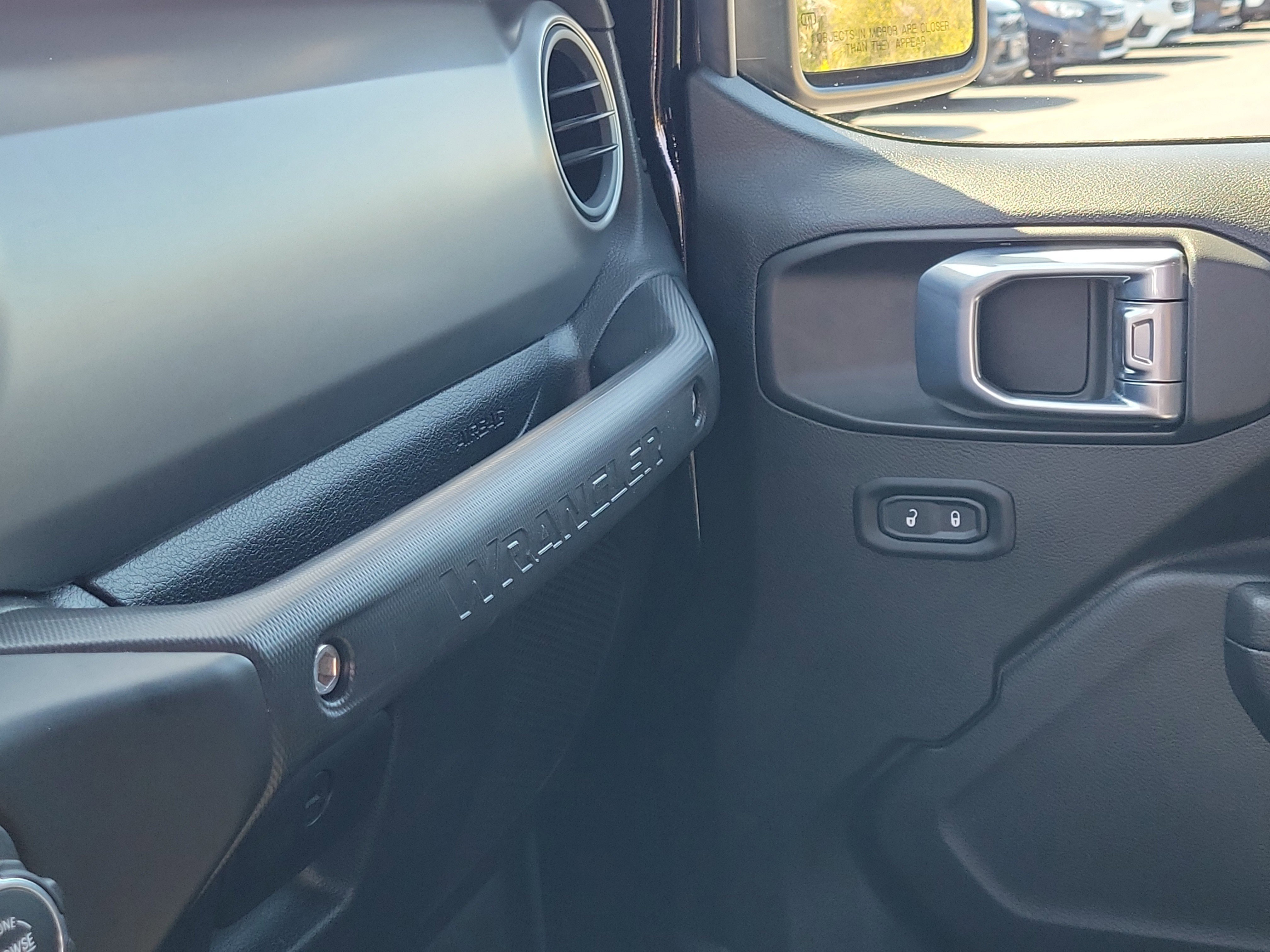 Used 2022 Jeep Wrangler Willys image 27