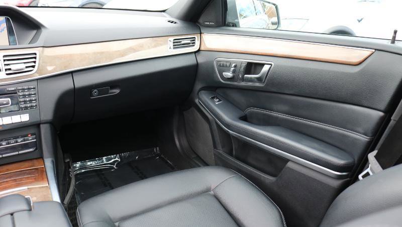 Used 2014 Mercedes-Benz E 350 4MATIC Sedan image 15